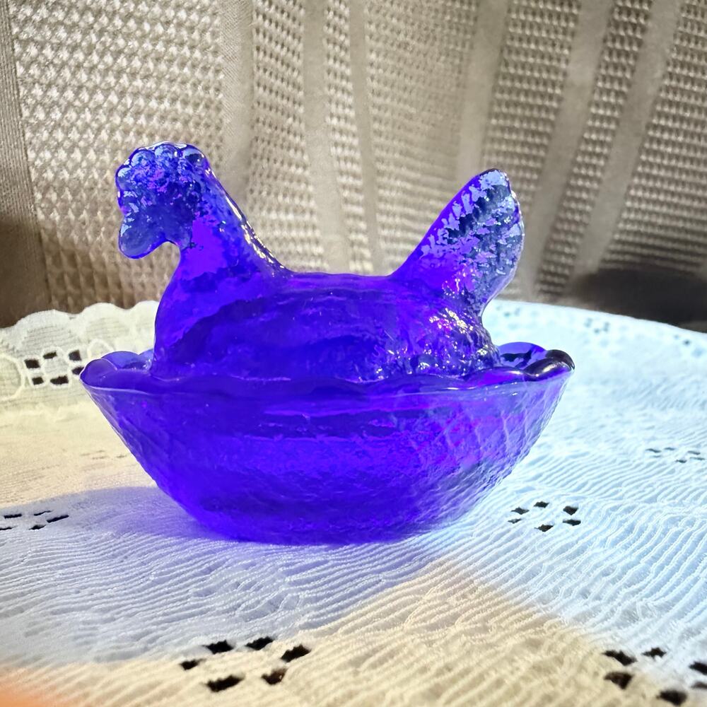 Unmarked Cobalt Blue Glass Mini Hen on Nest Covered Salt Cellar Dish 2.5”